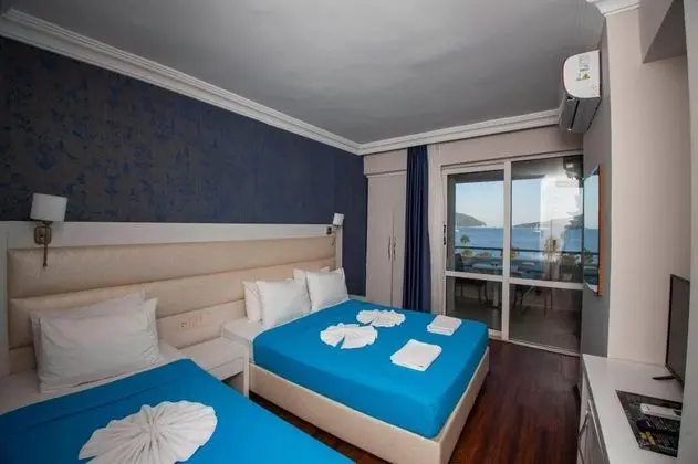 Triple, Deniz Manzaralı