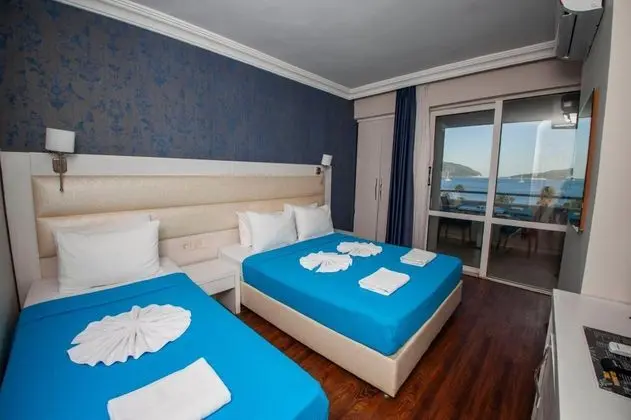 Triple, Deniz Manzaralı