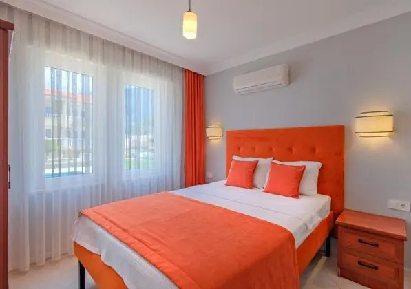 Daire, Havuz Manzaralı, Balkonlu