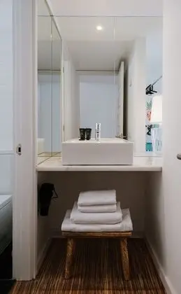 Tek Büyük Yataklı Oda (Streetview)