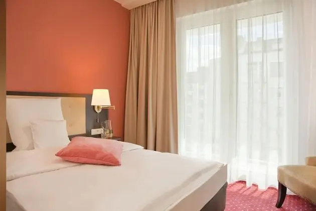 Small double room