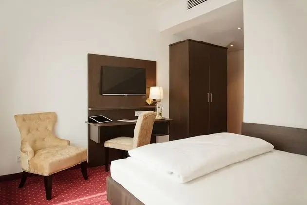 Small double room with Balcony