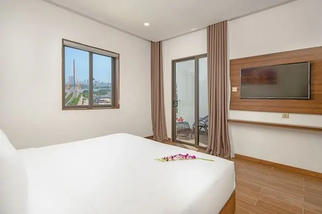 Deluxe Tek Büyük Yataklı Oda, Nehir Manzaralı