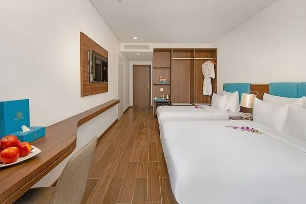 Deluxe Üç Kişilik Oda, Şehir Manzaralı