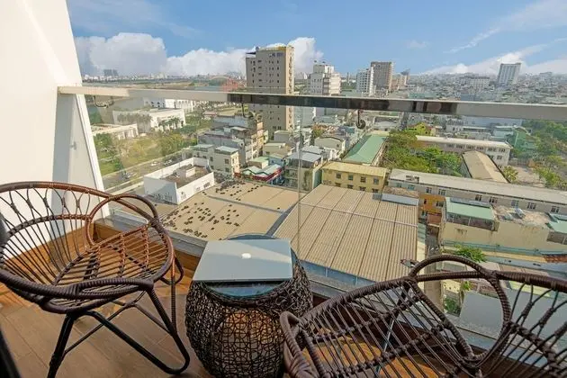 Deluxe Üç Kişilik Oda, Şehir Manzaralı