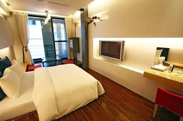 Design Tek Büyük Yataklı Oda