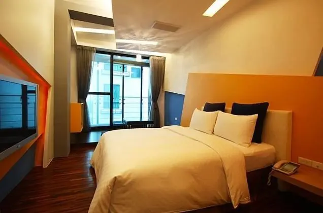 Design Tek Büyük Yataklı Oda