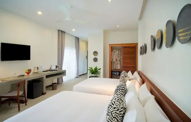 Luxury Family Room (Free One Way Airport Transfer)