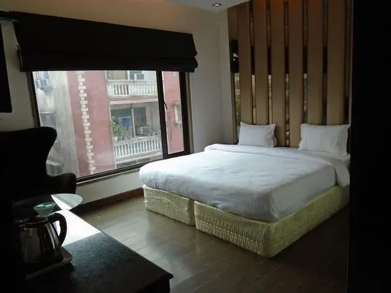 Deluxe Tek Büyük Yataklı Oda, 1 Çift Kişilik Yatak, Sigara İçilebilir, Şehir Manzaralı