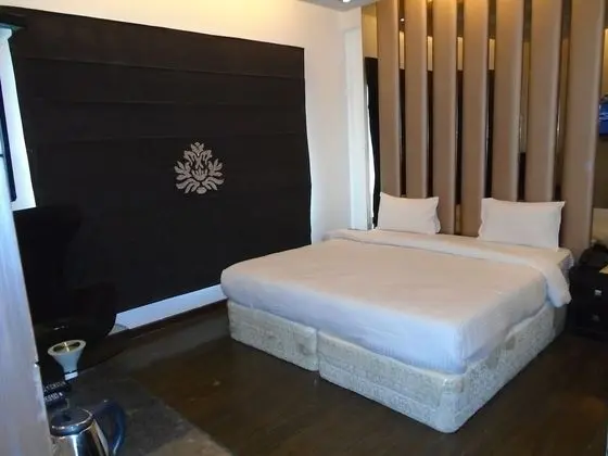 Deluxe Tek Büyük Yataklı Oda, 1 Çift Kişilik Yatak, Sigara İçilebilir, Şehir Manzaralı