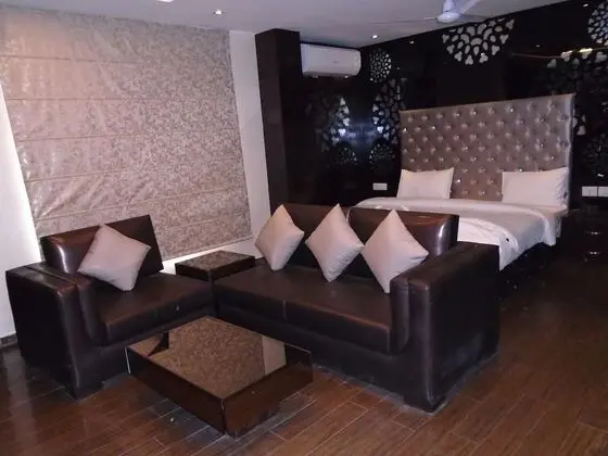 Executive Oda, 1 En Büyük (King) Boy Yatak ve Çekyat, Sigara İçilebilir, Şehir Manzaralı