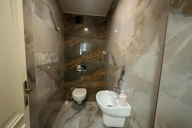https://images.odamax.com/img/1024x768/odamax/image/upload/Gold_Suit_Otel_Bak_rk_y_City_Center_202602031359491_Pi7_Tool_804270128.jpg