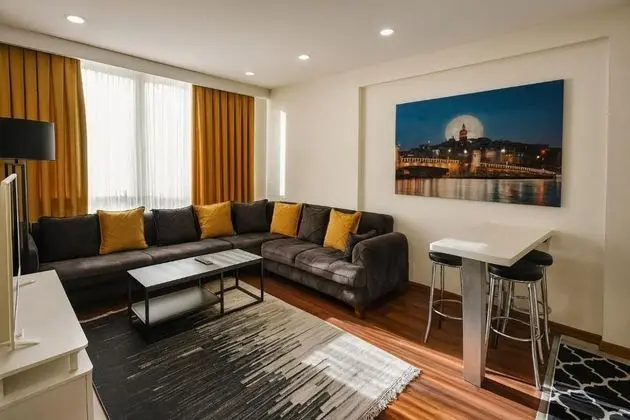 https://images.odamax.com/img/1024x768/odamax/image/upload/Gold_Suit_Otel_Bak_rk_y_City_Center_202602031402267_Pi7_Tool_803105385.jpg