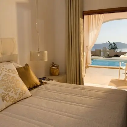 Deluxe Suite, Heated Pool, Caldera View