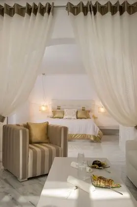 Deluxe Suite, Heated Pool, Caldera View