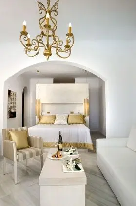 Deluxe Suite, Heated Pool, Caldera View