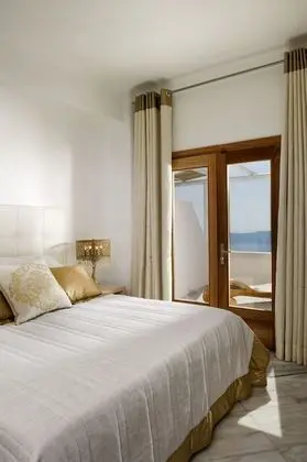 Deluxe Suite, Heated Pool, Caldera View