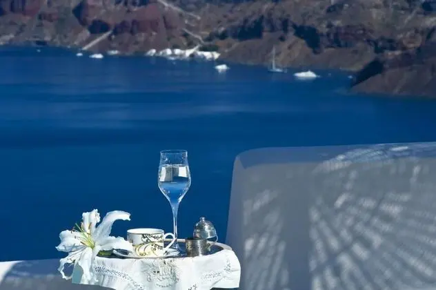 Deluxe Suite, Heated Pool, Caldera View