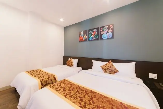 Deluxe Üç Kişilik Oda
