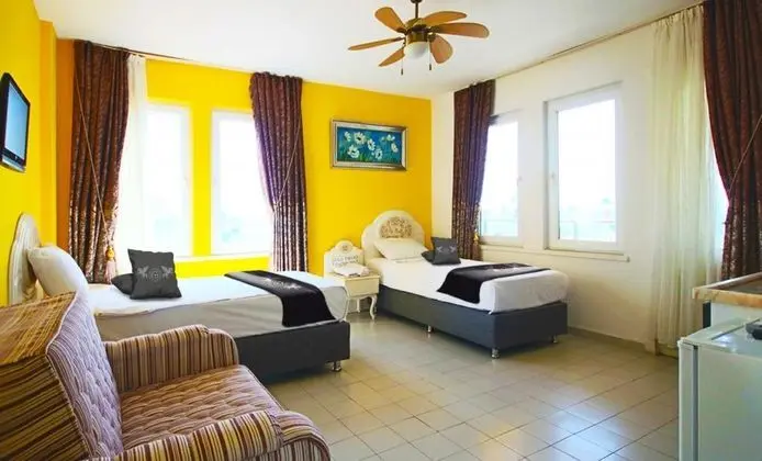 Suite, Havuz Manzaralı, Balkonlu