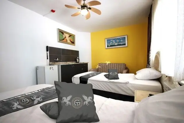 Suite, Havuz Manzaralı, Balkonlu
