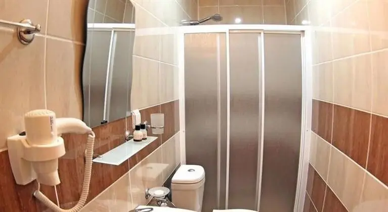 Standart İki Kişilik Oda