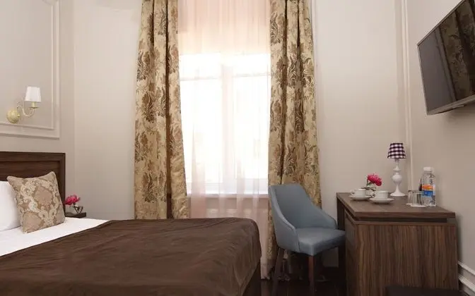 Standard Tek Büyük veya İki Ayrı Yataklı Oda, Buzdolabı
