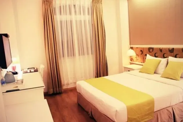 Deluxe Tek Büyük Yataklı Oda