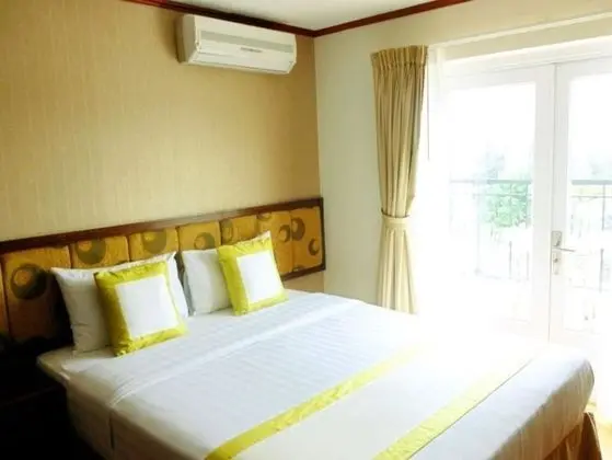 One Bedroom Apartment with Balcony