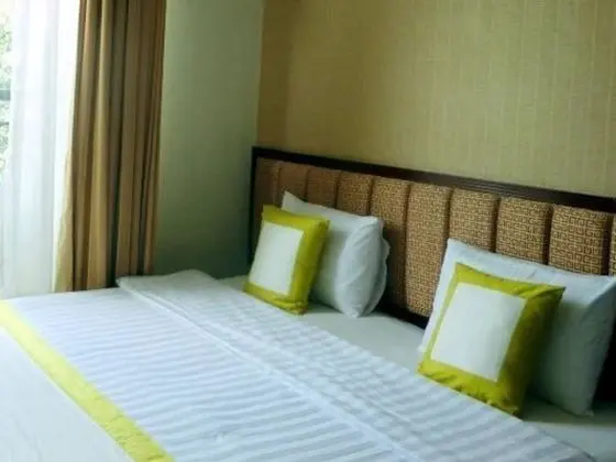 One Bedroom Apartment with Balcony