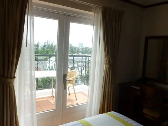 One Bedroom Apartment with Balcony