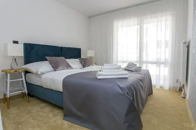 Business Apart Daire (Silver)