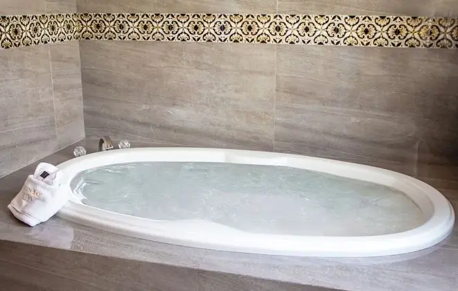 Luxury Süit, Birden Çok Yatak, Okyanus Manzaralı (Jacuzzi)