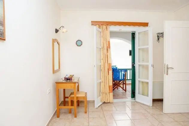 Basic Apart Daire, Teras