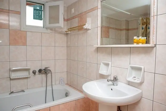 Basic Apart Daire, Teras