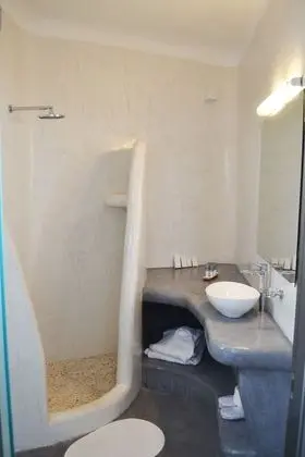 Basic Tek Büyük Yataklı Oda
