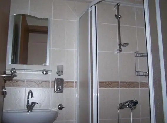 Çift Kişilik, Şehir Manzaralı