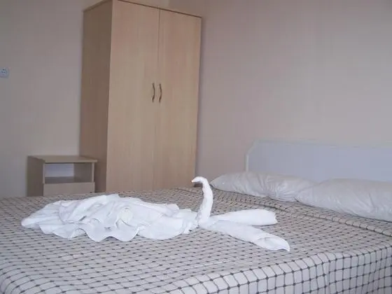 Çift Kişilik, Şehir Manzaralı