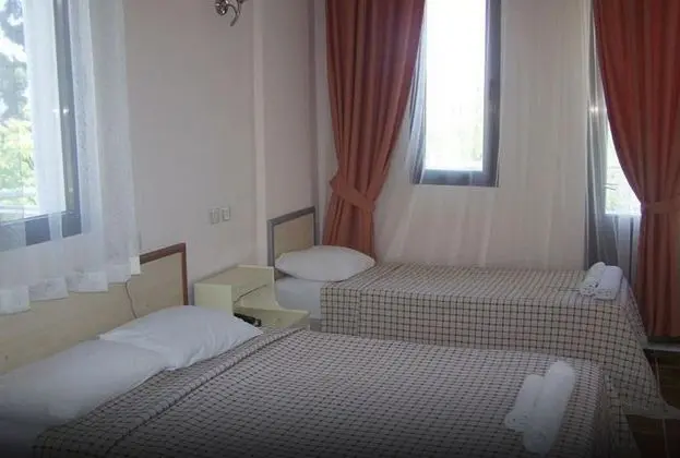 Çift Kişilik, Şehir Manzaralı
