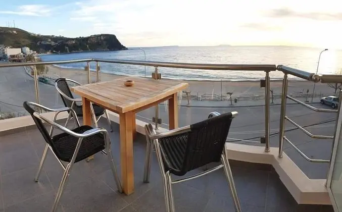 Basic Üç Kişilik Oda