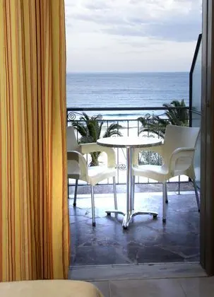 1 Çift Kişilik Veya 2 Tek Kişilik Yatak Sea View