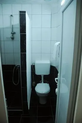 Basic İki Ayrı Yataklı Oda