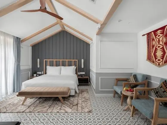 Deluxe Suite