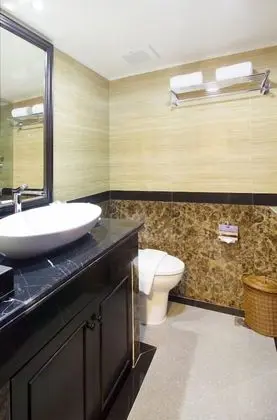 Deluxe Suite Double or Twin Room No Window
