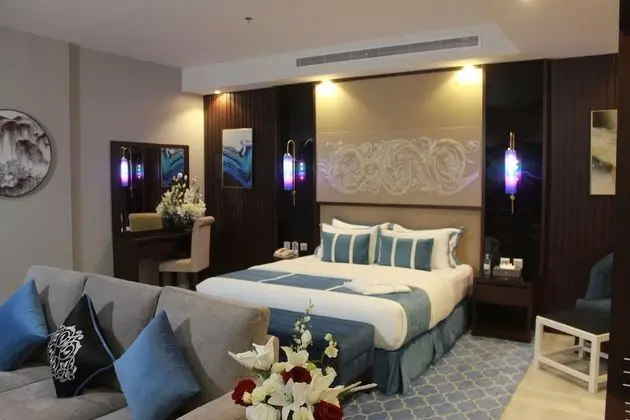 Senator Studio Suites