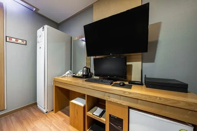 Deluxe Tek Büyük Yataklı Oda (Styler + Air Purifier)