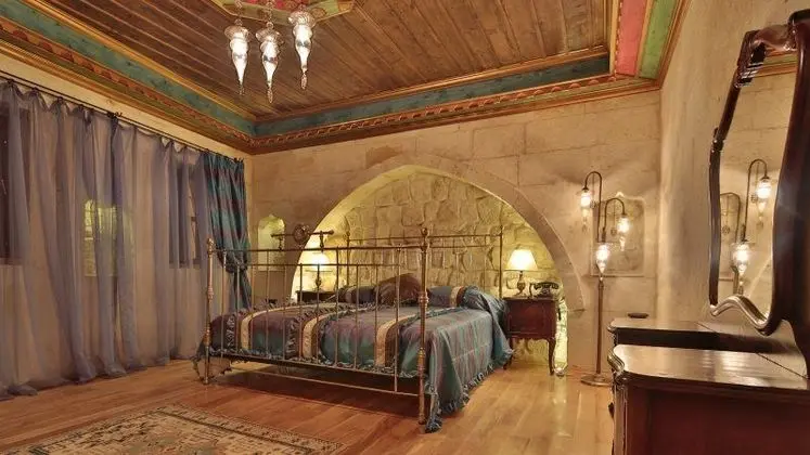 Royal Suite Mağara / Taş Oda