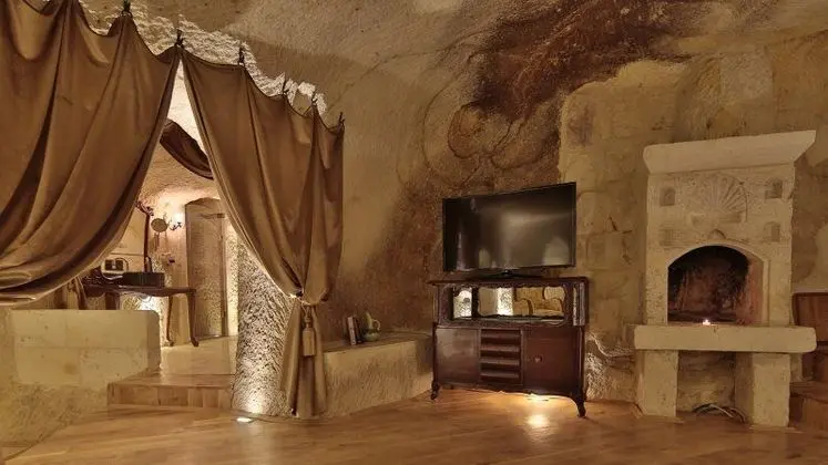 Royal Suite Mağara / Taş Oda