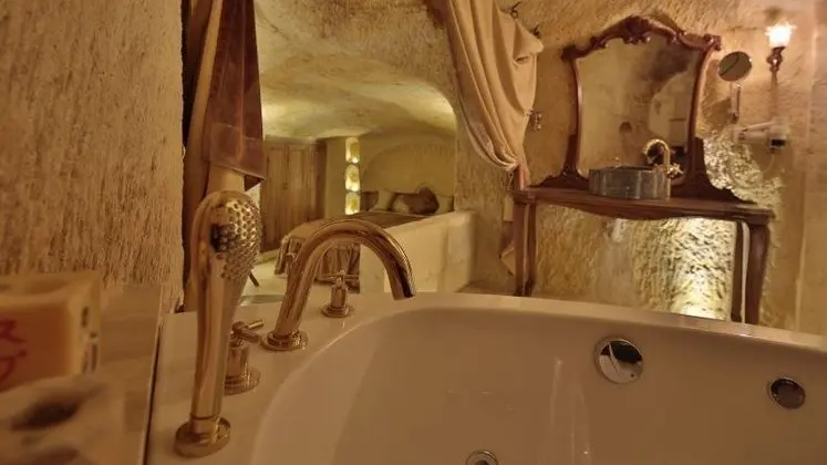 Royal Suite Mağara / Taş Oda