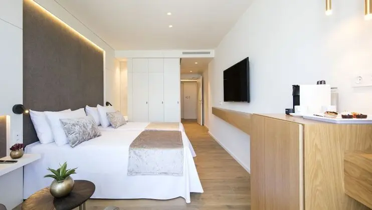 Premium Üç Kişilik Oda